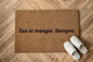 Qui si mangia. Sempre. zerbino Personalizzato in Fibra di Cocco – Incisione Laser – Welcome Mat Ingresso Casa